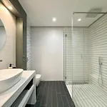 Luxury Downtown A5 *