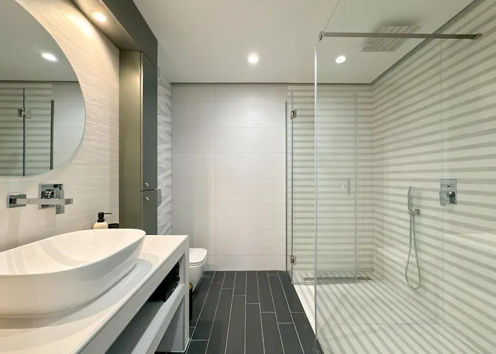 Luxury Downtown A5 *